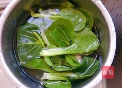 青菜火腿鸡蛋面的做法图解2