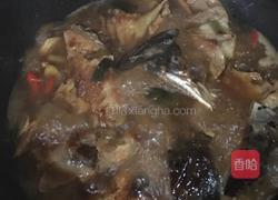 三文鱼头炖豆腐的做法图解4