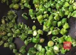 杭椒炒鸡蛋的做法图解5