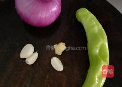 炒酸包菜的做法图解2