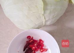 爆炒手撕包菜的做法图解1