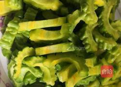 苦瓜烧豆腐的做法图解2
