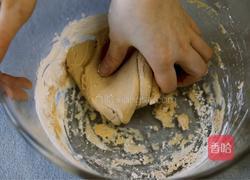 奶茶控看过来！家庭版焦糖奶茶，学会再不买着喝~的做法图解3