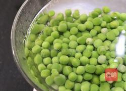 咸蛋黄焗豌豆的做法图解2