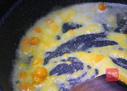 咸蛋黄焗豌豆的做法图解7