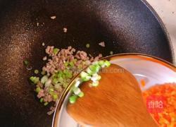 自制辣白菜炒饭的做法图解3