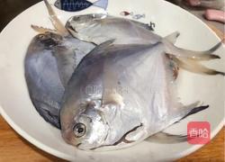 空气炸锅の烤白鲳鱼的做法图解1