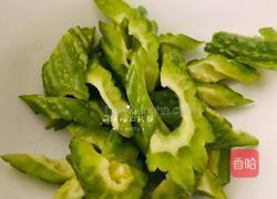 去火消暑 | 肉丸苦瓜汤的做法图解1