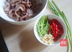 家常凉拌猪耳朵的做法图解3