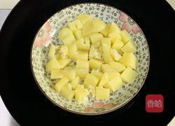 爆浆土豆芝士球的做法图解2