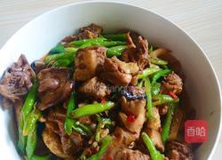香菇炒鸡肉的做法图解5