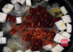 冰糖雪梨银耳汤的做法图解5