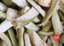 鸡胸茄子煲的做法图解1