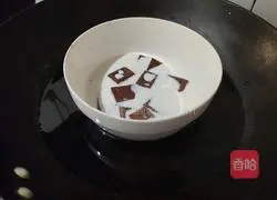 Chocolate Chiffon Cake Recipe Illustration 2