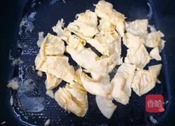 蒜苔炒鸡蛋的做法图解2