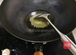 牛肉炒芹菜的做法图解3