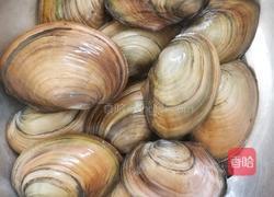 蒜蓉粉丝河蚌的做法图解1