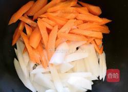 酸辣萝卜条的做法图解1