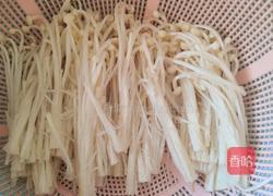油炸金针菇的做法图解1
