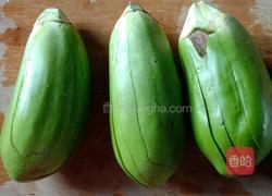 扒茄子的做法图解1