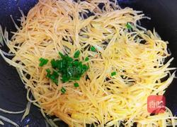 番茄酱炒土豆丝的做法图解4