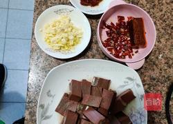 麻辣鸭血的做法图解1