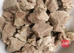 胡萝卜土豆炖牛肉的做法图解1