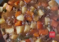 胡萝卜土豆炖牛肉的做法图解6