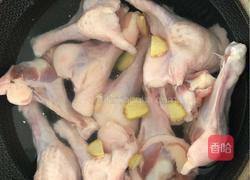 红烧鸭翅根的做法图解1