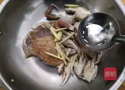 Illustration of how to make spicy crab 8