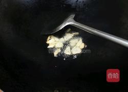 虾皮炒包菜的做法图解3