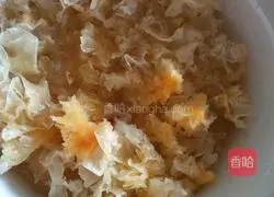 Illustration of how to make longan, red dates, tremella and lotus seed soup 1