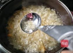 桂圆红枣银耳莲子羹的做法图解4