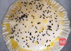 手抓饼版榴莲酥的做法图解3