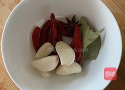 鸡腿烧毛豆的做法图解3