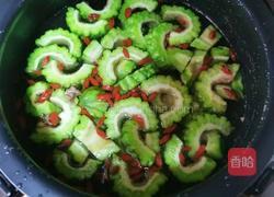 教你做最鲜嫩的苦瓜牛肉汤滋补消暑老少皆宜的做法图解4