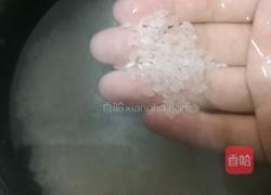 QQ火腿肠粥的做法图解2