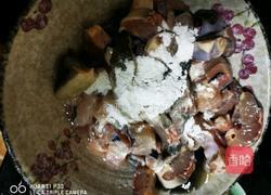 水煮鲟鱼的做法图解2