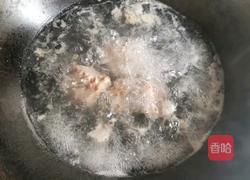 玉米莲藕排骨汤的做法图解4