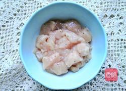 鸡胸肉吐司沙拉的做法图解2