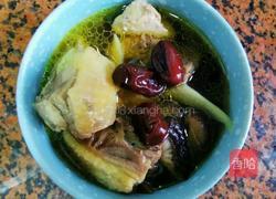 香菇红枣炖鸡汤的做法图解5