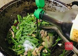 红薯梗炒过油肉的做法图解8