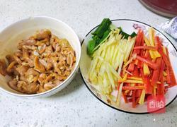 胡萝卜仔姜炒肉的做法图解3