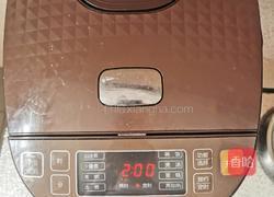 红枣莲子炖鸡汤的做法图解5