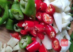 辣椒炒韭菜(小干鱼)的做法图解1