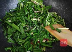 辣椒炒韭菜(小干鱼)的做法图解7