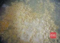鸡蛋方便面的做法图解4