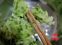 萝卜猪肉馅饺子的做法图解2