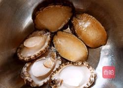 砂锅花胶鲍鱼鸡煲的做法图解3