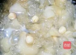 银耳莲子羹的做法图解7